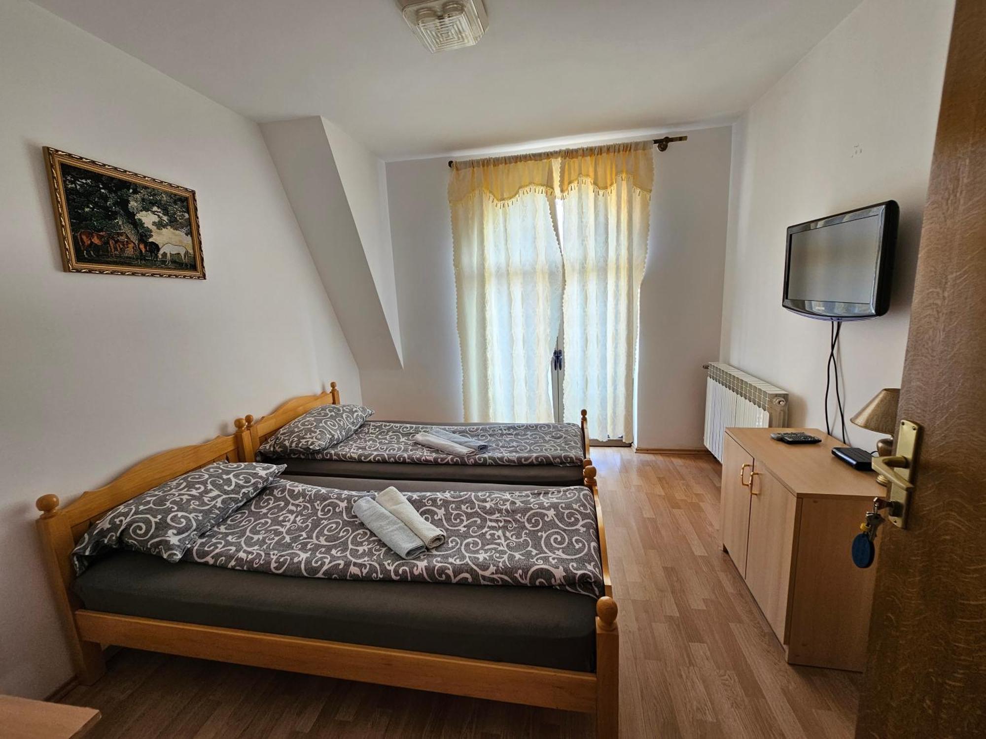 Hotel Aleks Sobe Banja Koviljača Exterior foto
