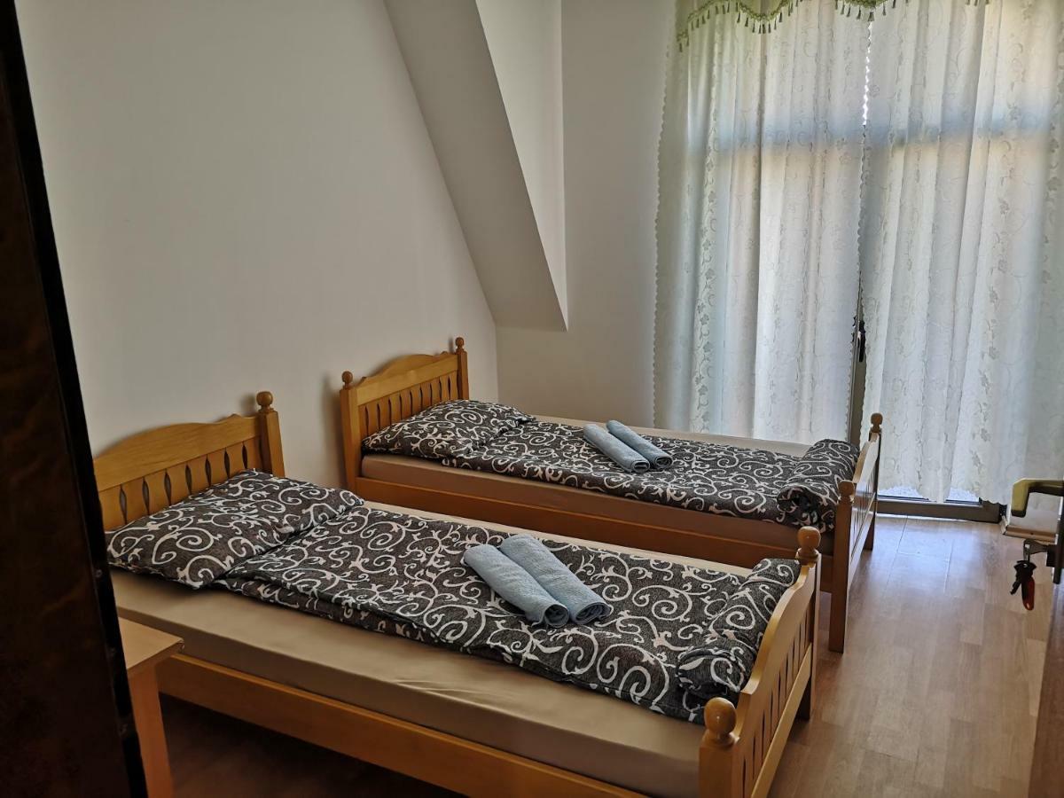 Hotel Aleks Sobe Banja Koviljača Exterior foto